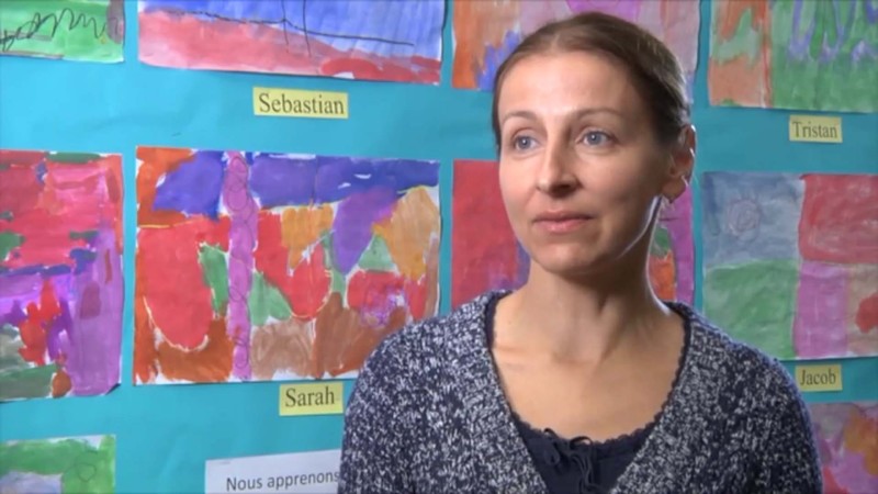 Image de parent prise de la vidéo "Appuyer les élèves apprenant la langue anglaise en FLS"